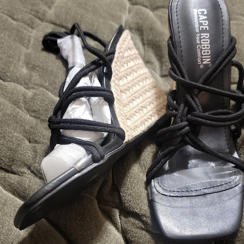 Cape Robbin Black and Tan Wedge Sandals